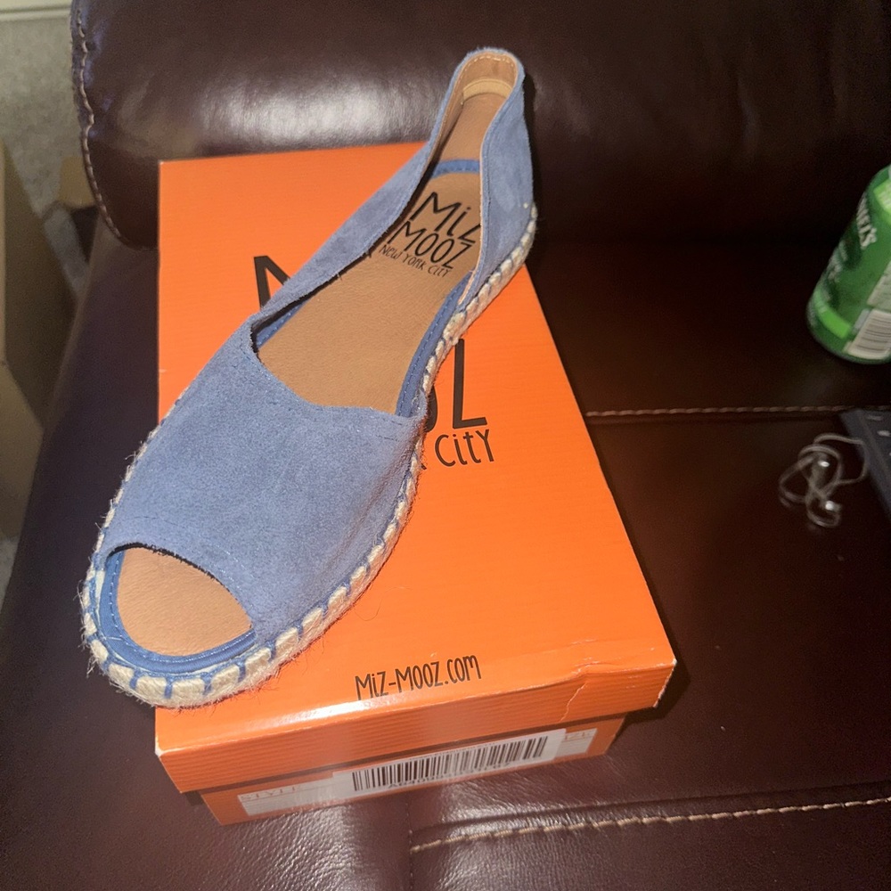 Brand new peep toe espadrilles
